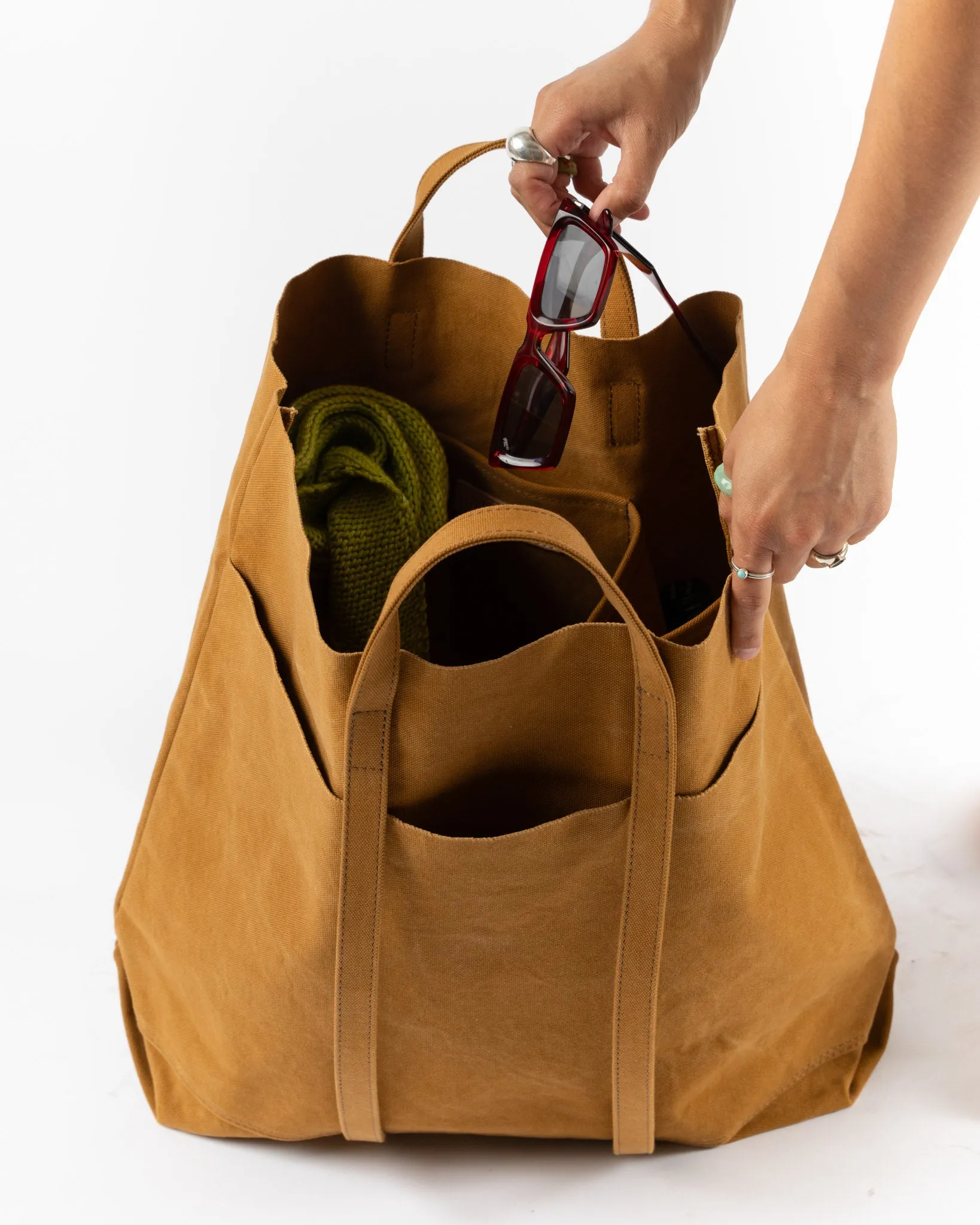 Amiacalva Washed Canvas 6 Pockets Tote T in Mustard