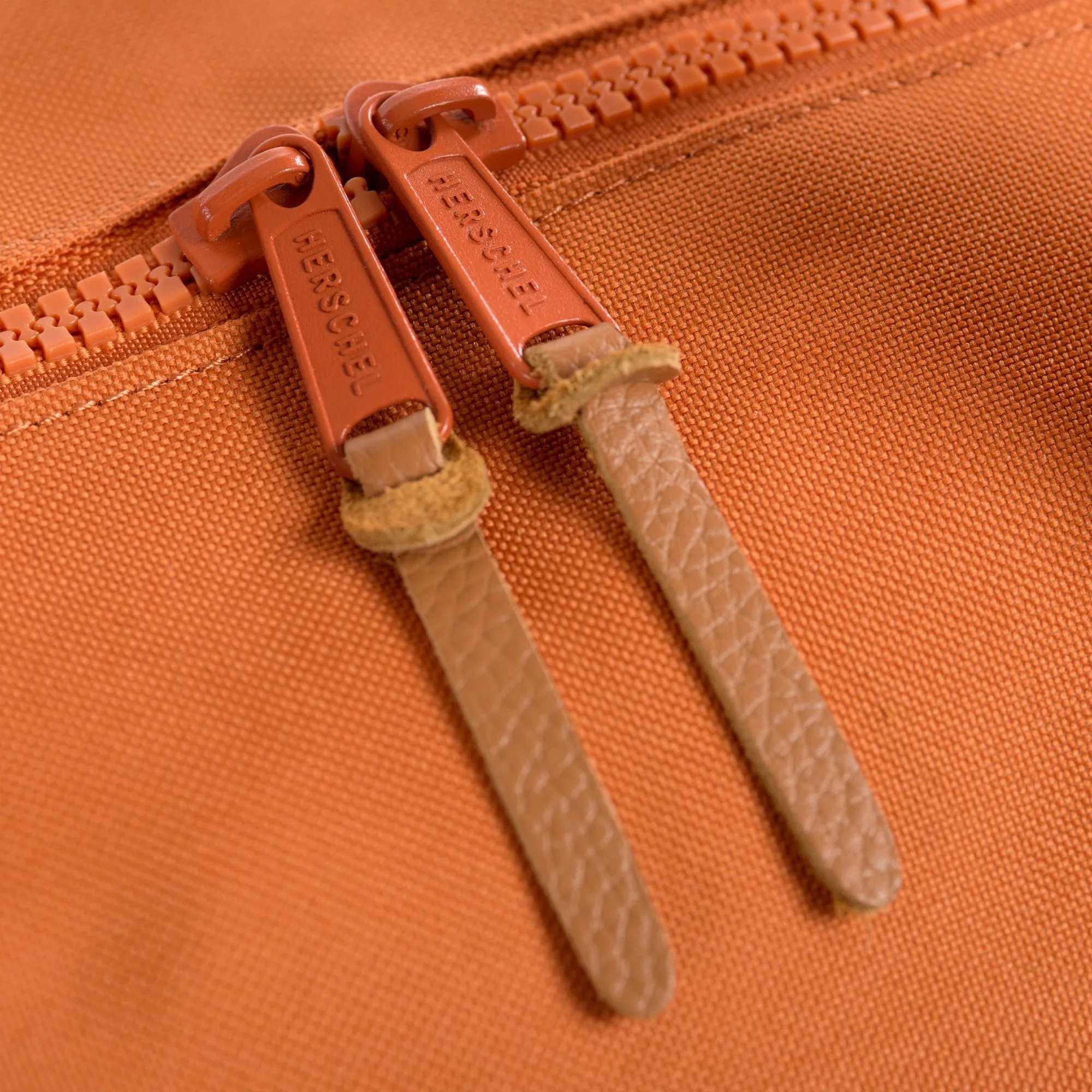Herschel Supply Novel Duffel Bag - Carrot & Navy