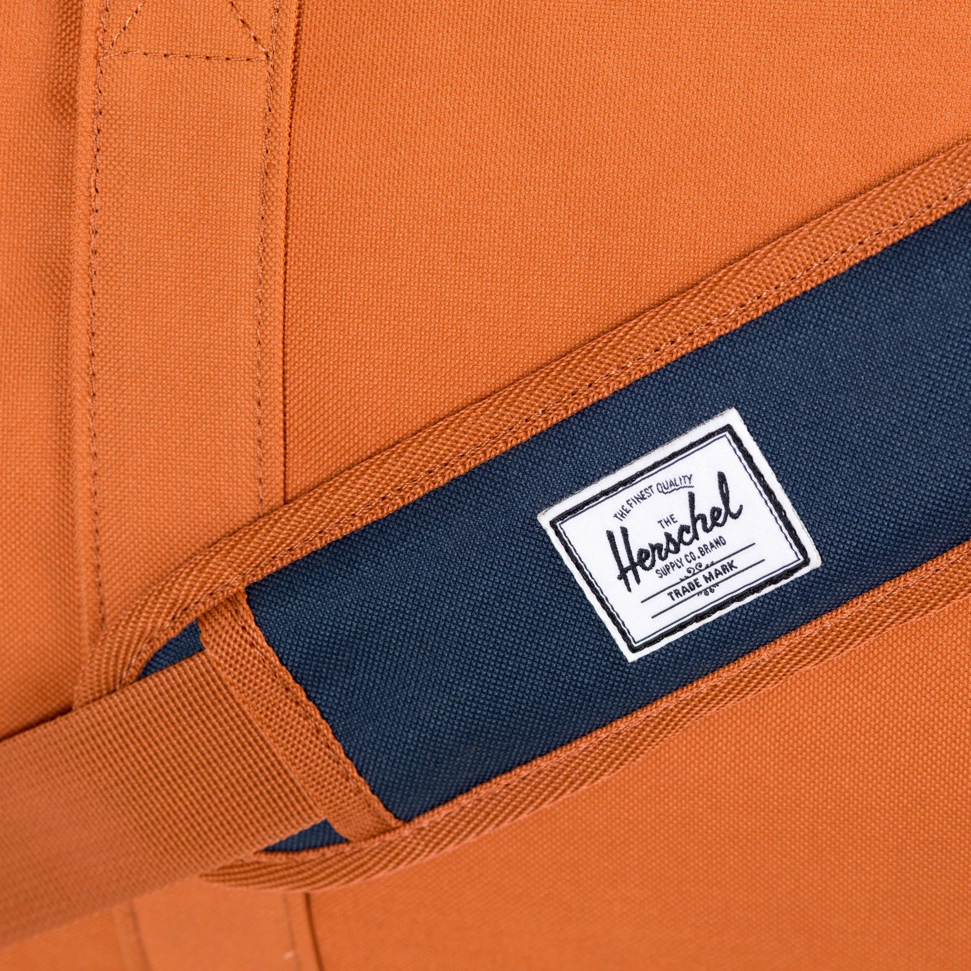 Herschel Supply Novel Duffel Bag - Carrot & Navy
